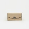 Billetera The Circle en cuero graneado Taupe