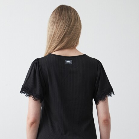 REMERA IWAKI Negro