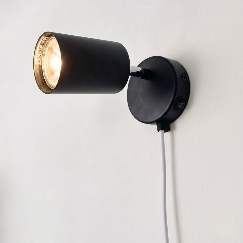 ARTEFACTO BOLD DE ADOSAR ORIENTABLE Luminaria de Pared Bold Negro