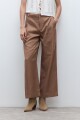 Pantalón pinzado lyocell tostado