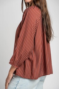 Blusa A Rayas Chocolate