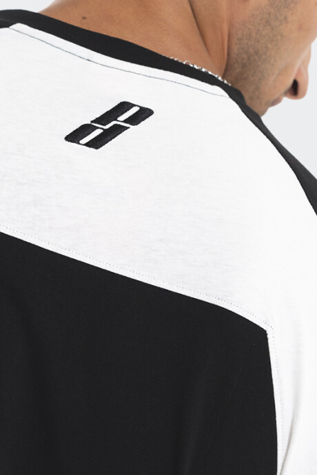 Remera Pulau Studios Negro