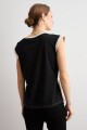 Remera bicolor con botones beige melange