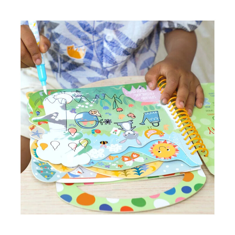 Libro mágico pintado con agua Princesas