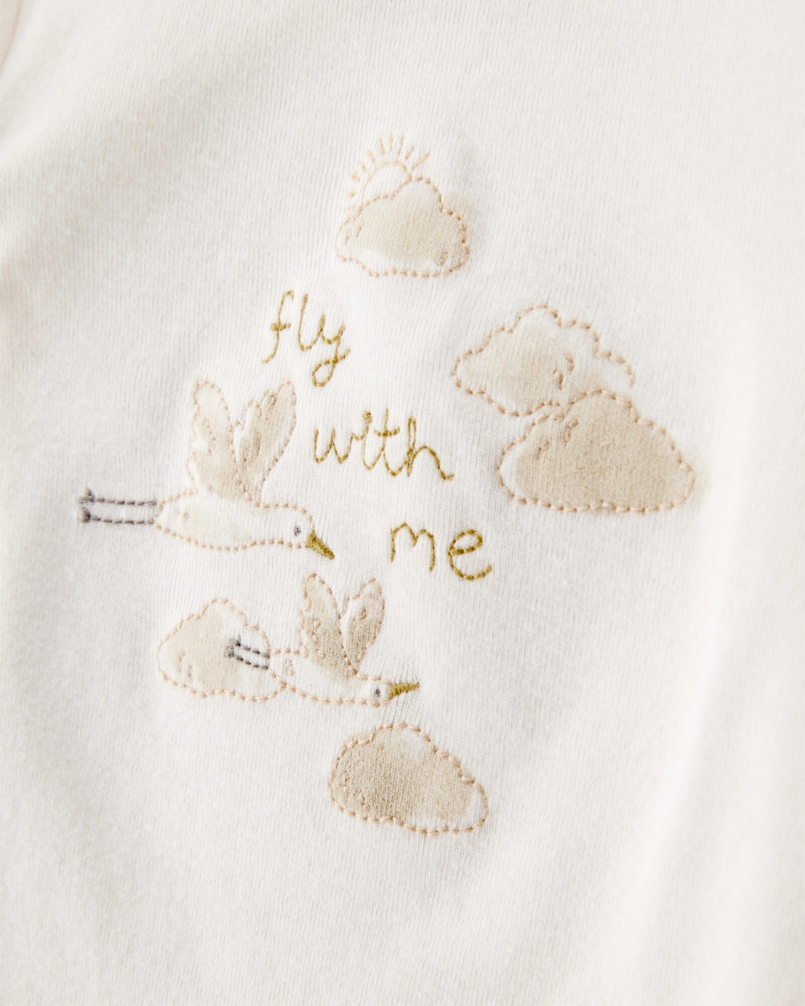 Set cuatro piezas de algodón, pantalón, remera, gorro y medias Sin color