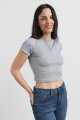 Remera m/c acanalada cuello a la base GRIS MELANGE