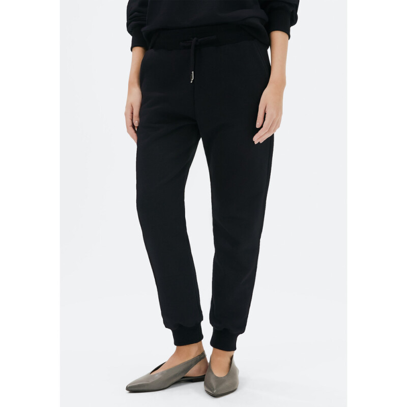 CALCA FEM PRETO ESCURO