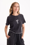 Remera Vase Negro