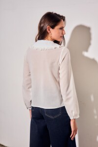 Blusa Cuello Bordado Nacar