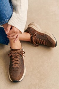 Zapatilla Cuero Combinada Chocolate