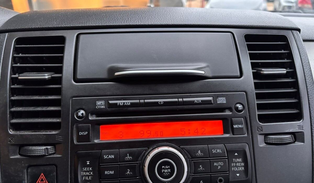 Nissan Tiida HB Full - 2013 Nissan Tiida HB Full - 2013