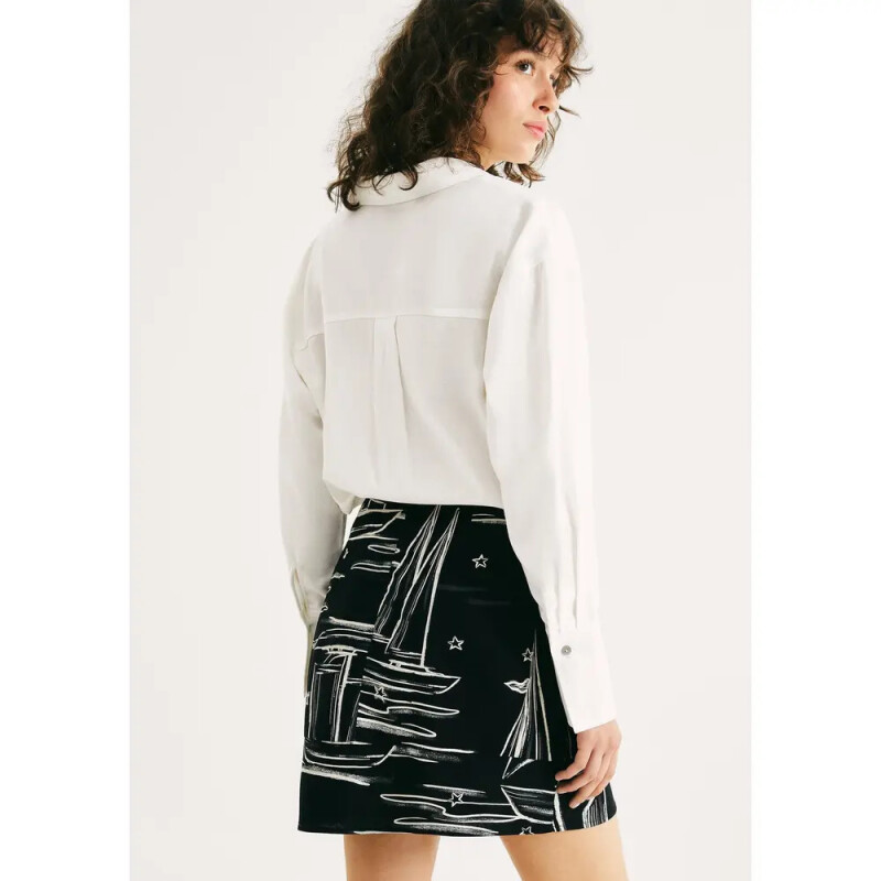 SAIA FEM PRETO
