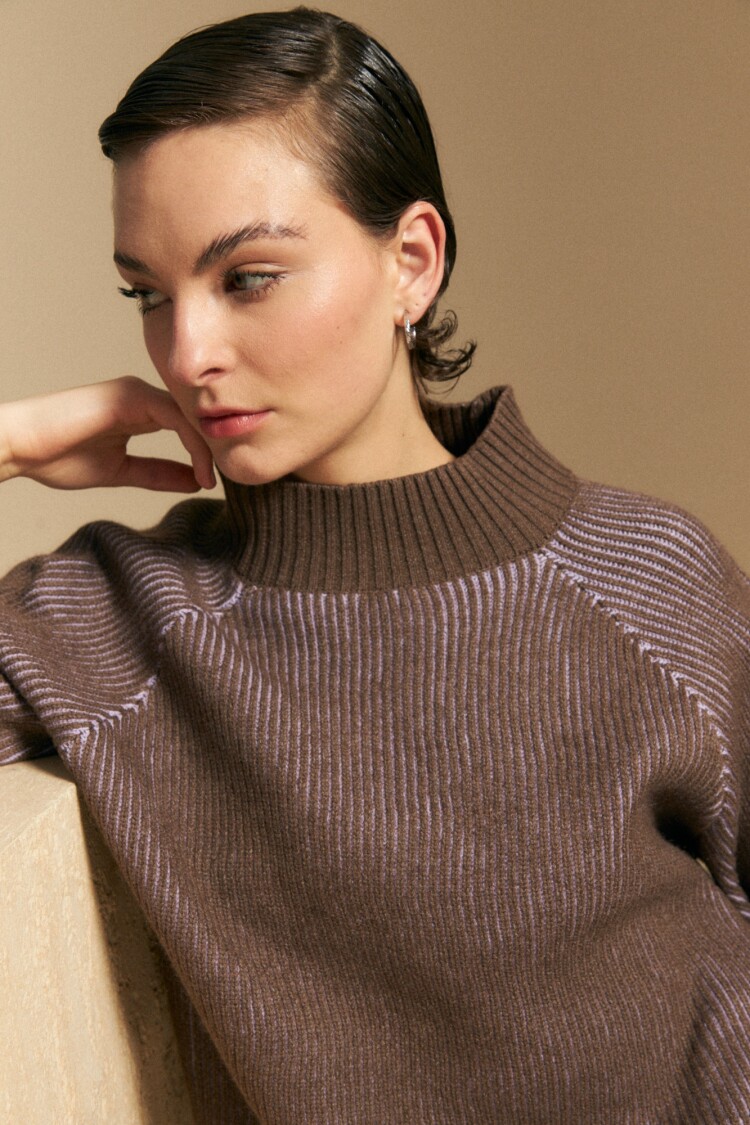 POLERA CANIS Marrón Corteza