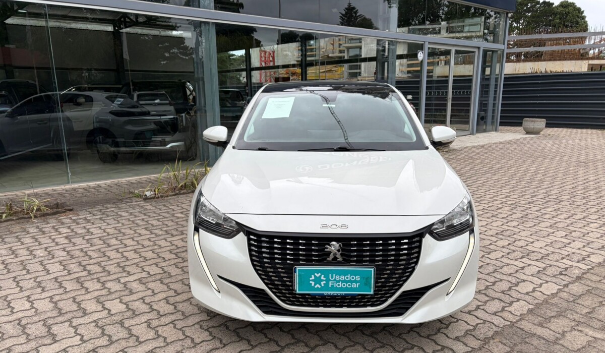Peugeot 208 Allure 1,6 - 2022 Peugeot 208 Allure 1,6 - 2022