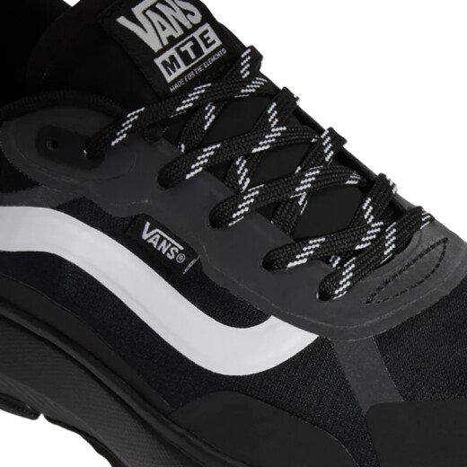 Championes Vans Mte Crosspath Rflc - Negro Championes Vans Mte Crosspath Rflc - Negro