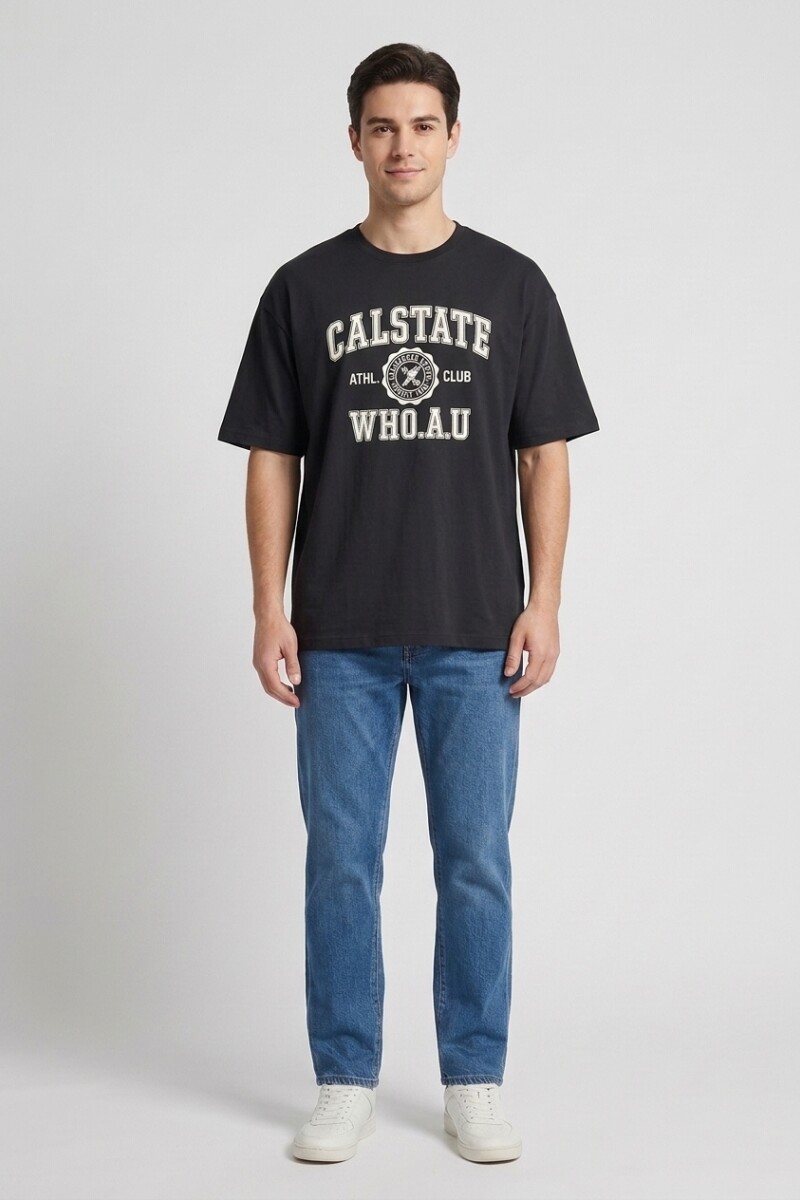 Remera m/c estampa universitaria NEGRO