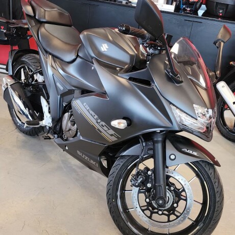 Suzuki Gixxer 250 SF Negro