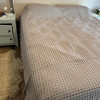 Manta tejida para sillón y cama gris 180 x 230 cm