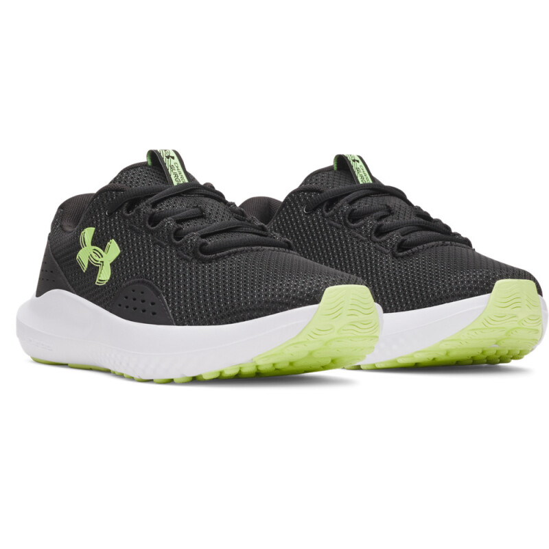 UA W Charged Surge 4-WHT BLK-003
