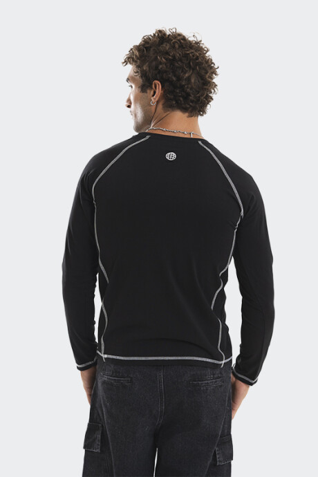 Remera Pulau Warmy Negro