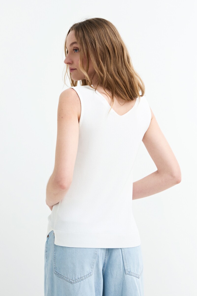 Top tejido escote geometrico BLANCO