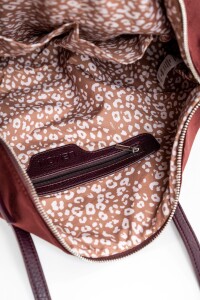 Travel Bag Gamuza Vegana Con Cierre Bordeaux