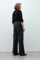 Pantalón eco cuero negro