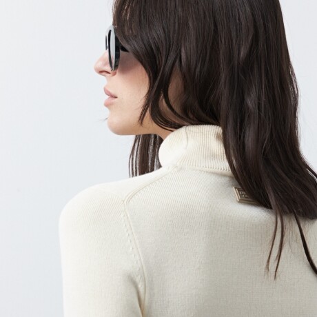 POLERA CAPANTI Crudo