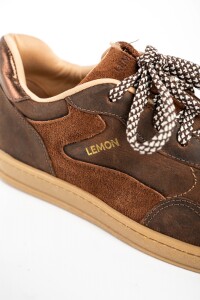 Zapatilla Cuero Marron