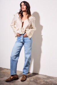 Blusa Con Lino Bordada Nacar