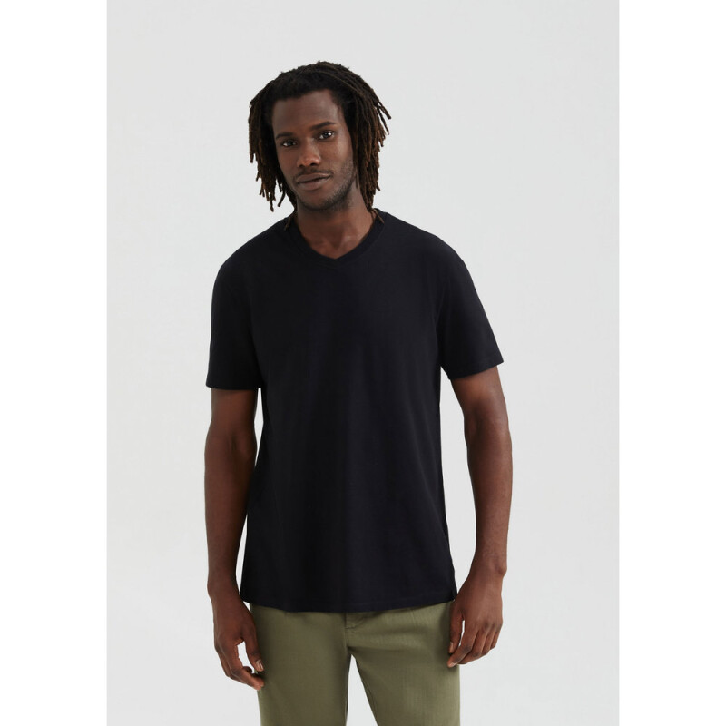 CAMISETA MM MASC PRETO ESCURO