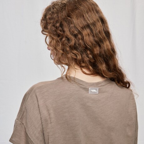 REMERA JANA Visón