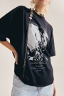 REMERA PEARLS Negro