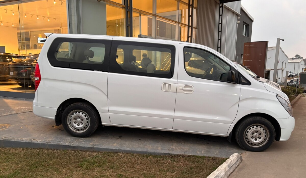 Hyundai H1 Nafta Mbus - 2014 Hyundai H1 Nafta Mbus - 2014