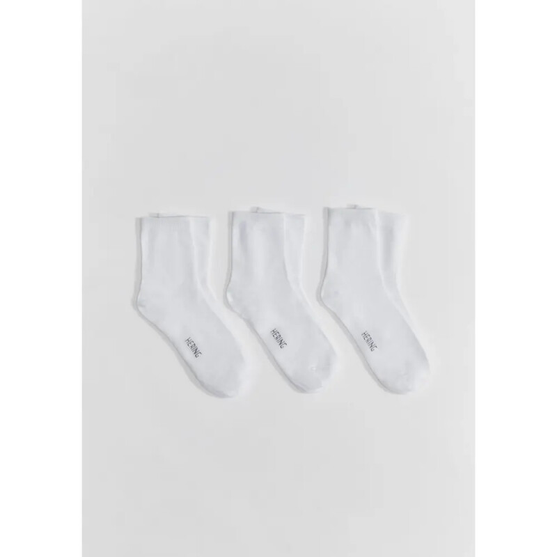KIT COM 3 PARES MEIAS UNISSEX BRANCO