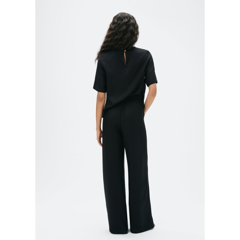 CALCA FEM PRETO ESCURO