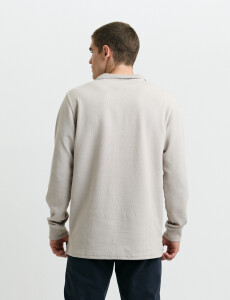 520912 REMERA HARRY Beige