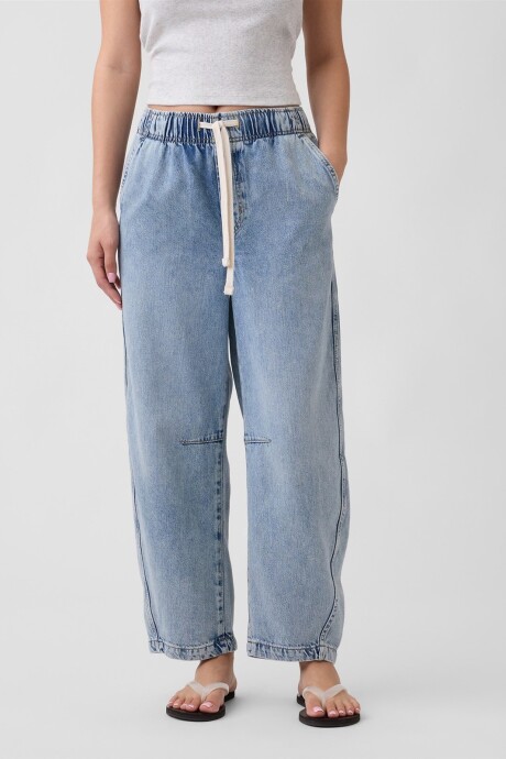Jean Pull On Barrel Mujer Light Wash