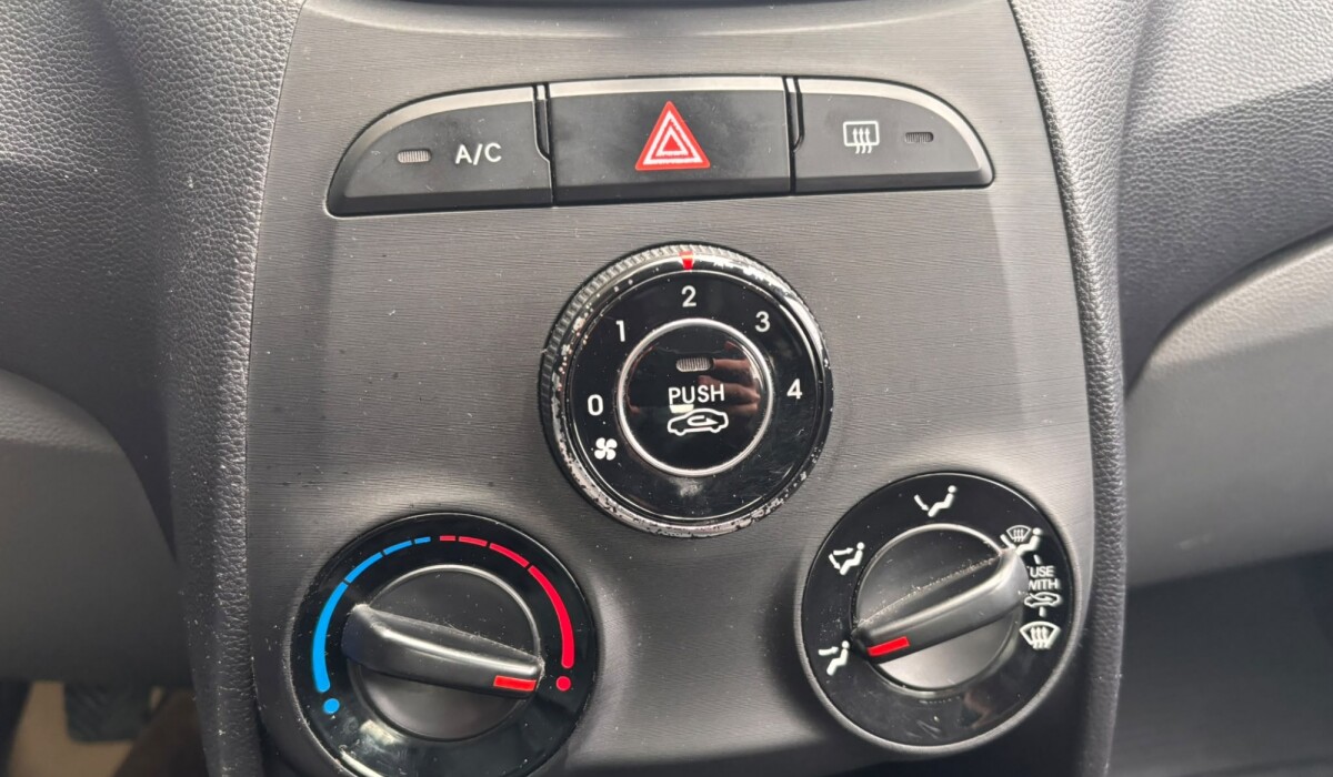 Hyundai HB20S 1.6 Comfort Plus - 2018 Hyundai HB20S 1.6 Comfort Plus - 2018