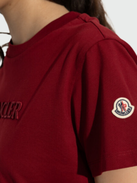 MONCLER - CAMISETA LOGO BORDADO 460