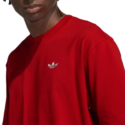 Remera Adidas Archive Country Flag - Rojo Remera Adidas Archive Country Flag - Rojo