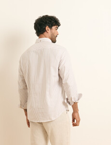 012108 CAMISA HARRINGTON LABEL Blanco/beige