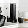 Purificador de agua Dvigi Aqua sobre mesada Negro