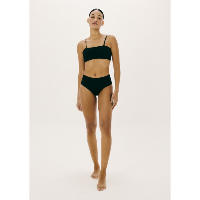 SUTIA FEM PRETO
