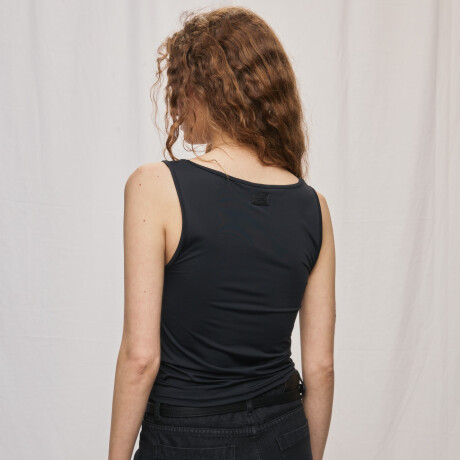 REMERA MISTIC Negro
