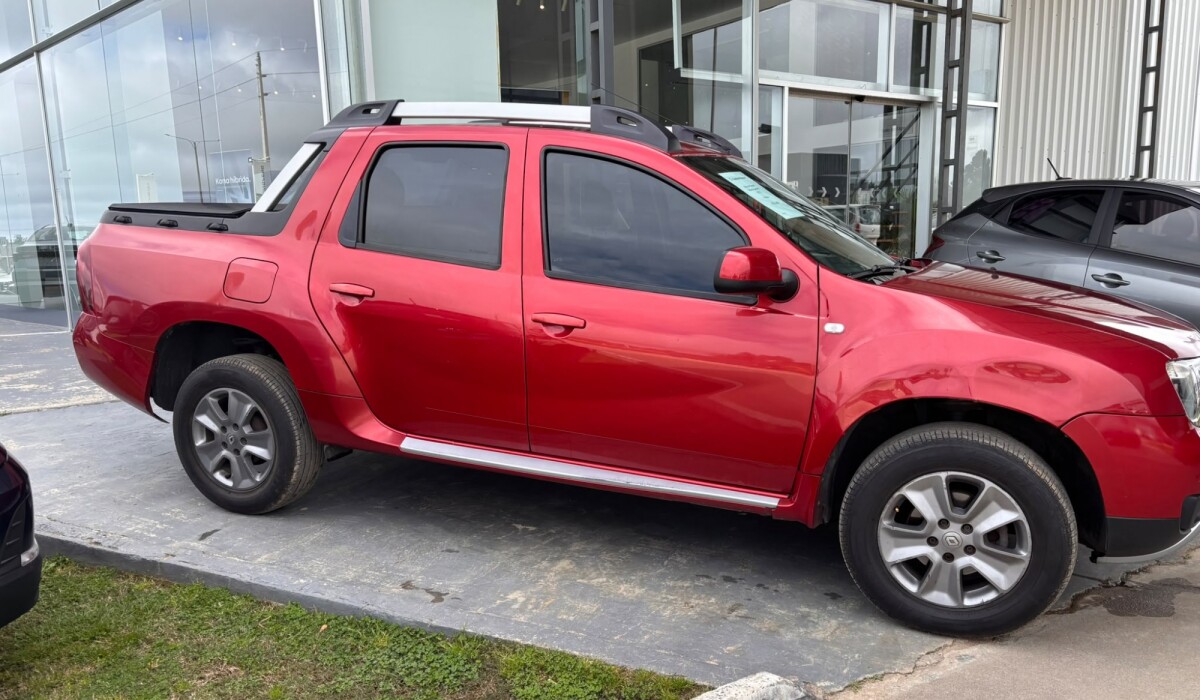 Renault Oroch Dynamique 2,0 MT - 2017 Renault Oroch Dynamique 2,0 MT - 2017