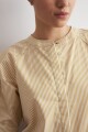 Camisa rayada cuello mao maiz