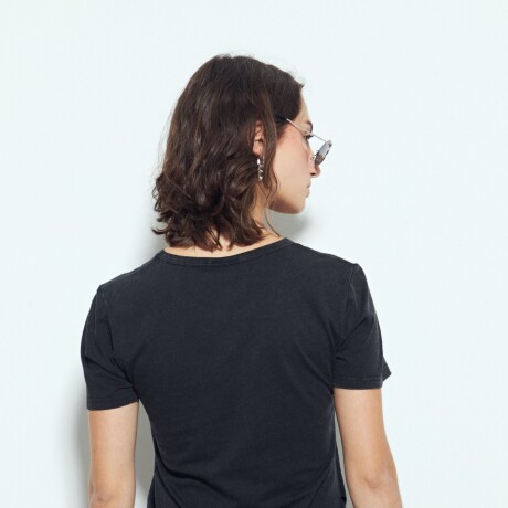 REMERA PISTACIA Negro