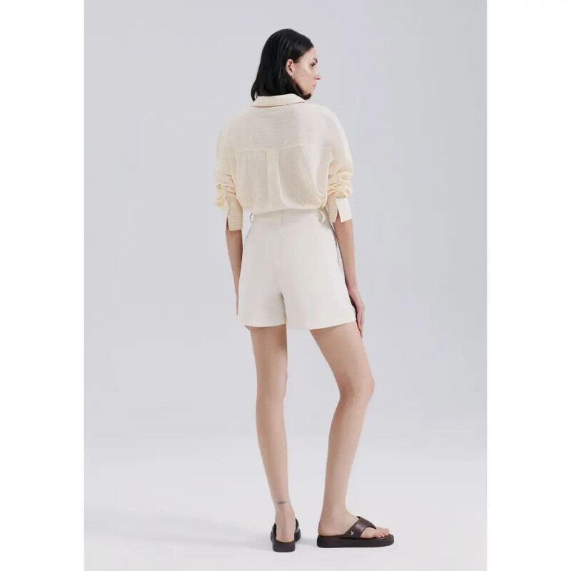 SHORTS FEM BEGE