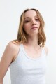 Musculosa en rib tirante finos GRIS MELANGE